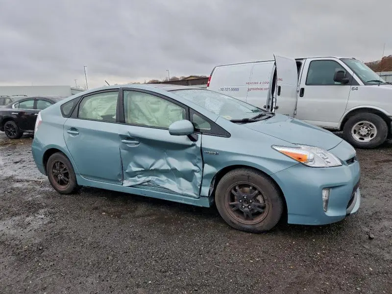 2015 TOYOTA PRIUS   