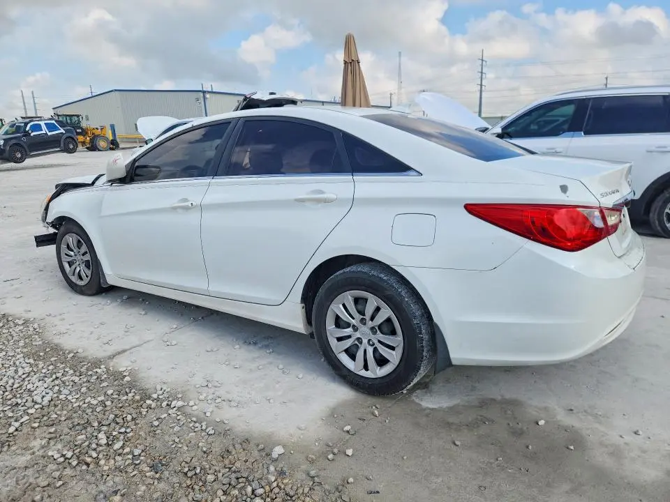2012 HYUNDAI SONATA GLS  