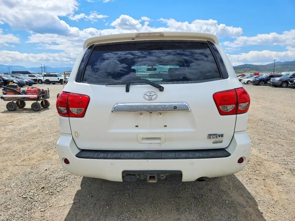 2013 TOYOTA SEQUOIA PLATINUM  