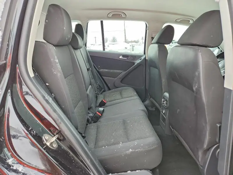 2015 VOLKSWAGEN TIGUAN S  