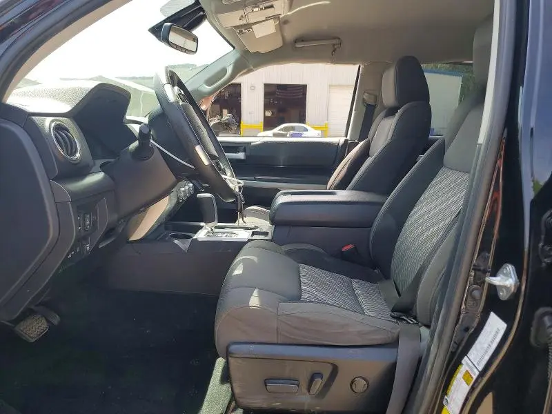 2021 TOYOTA TUNDRA CREWMAX SR5  