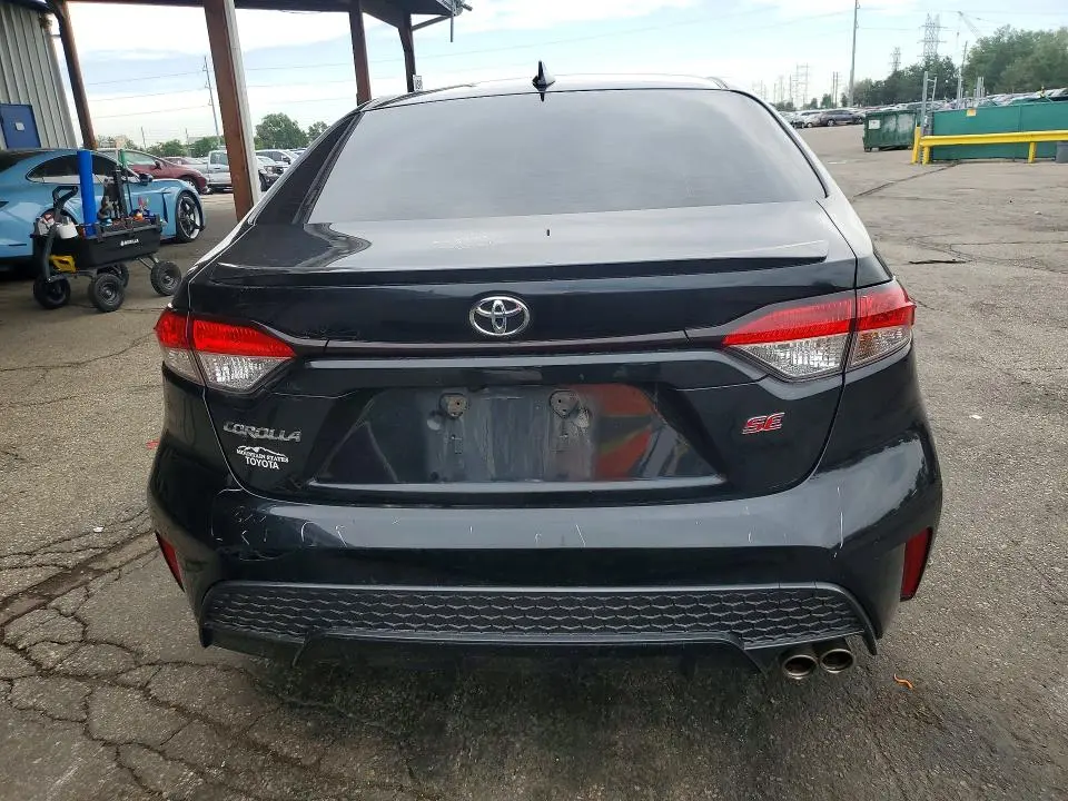2021 TOYOTA COROLLA SE  