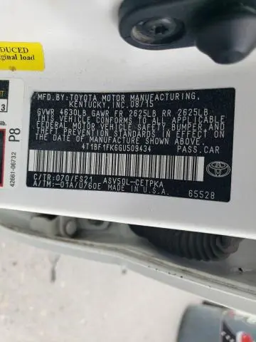 2016 TOYOTA CAMRY LE  