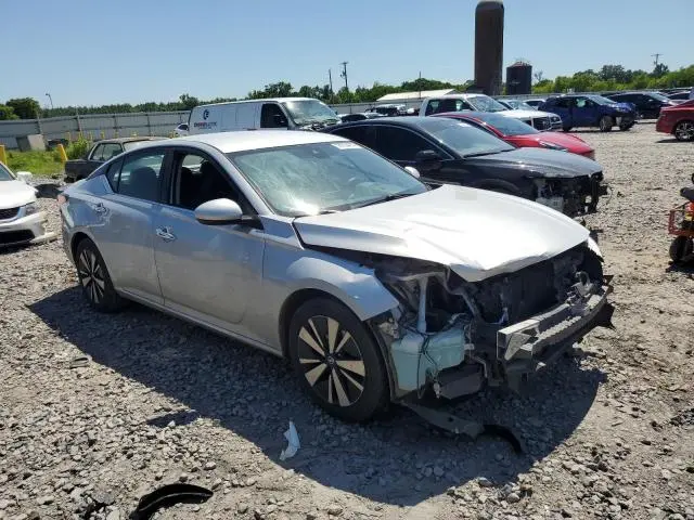 2021 NISSAN ALTIMA SV  