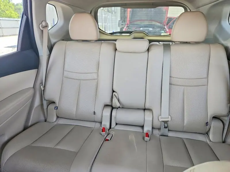2016 NISSAN ROGUE SL  