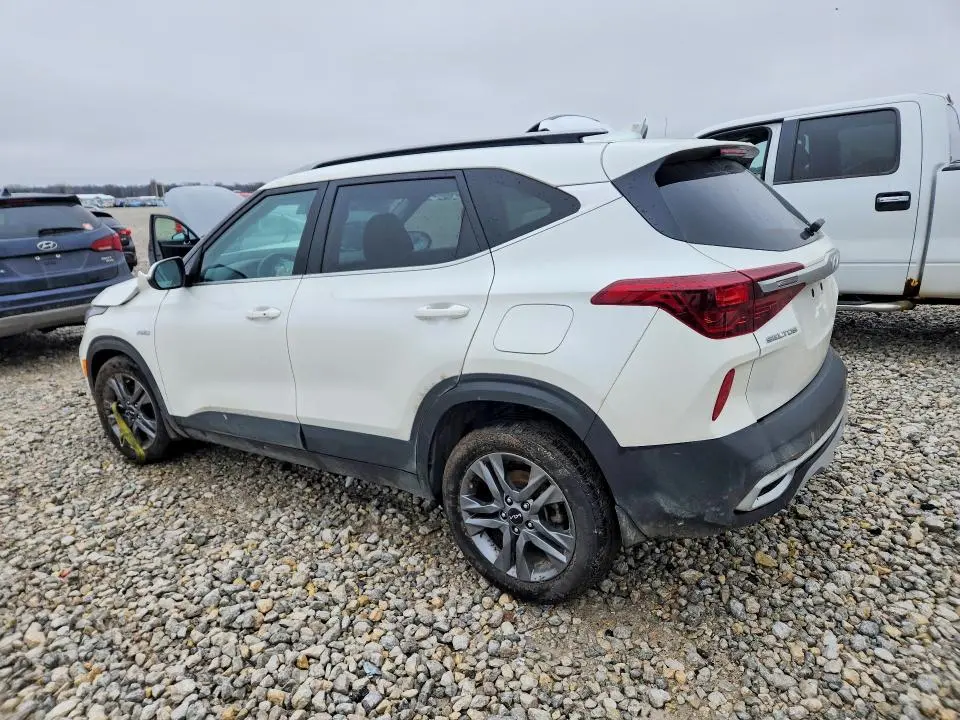 2023 KIA SELTOS S  
