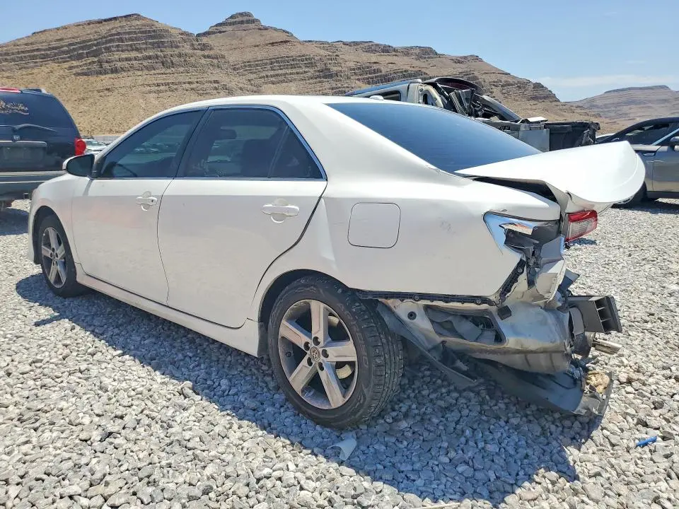 2013 TOYOTA CAMRY SE  