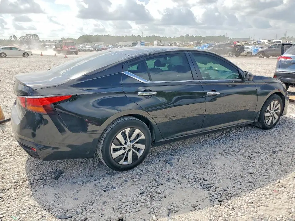 2024 NISSAN ALTIMA S  