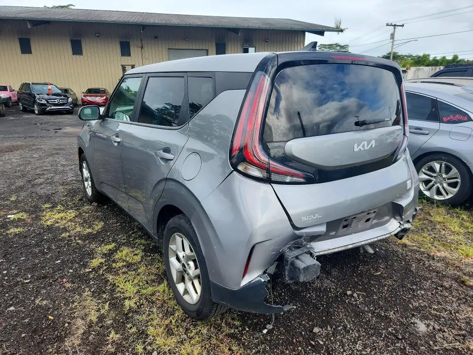 2025 KIA SOUL LX  