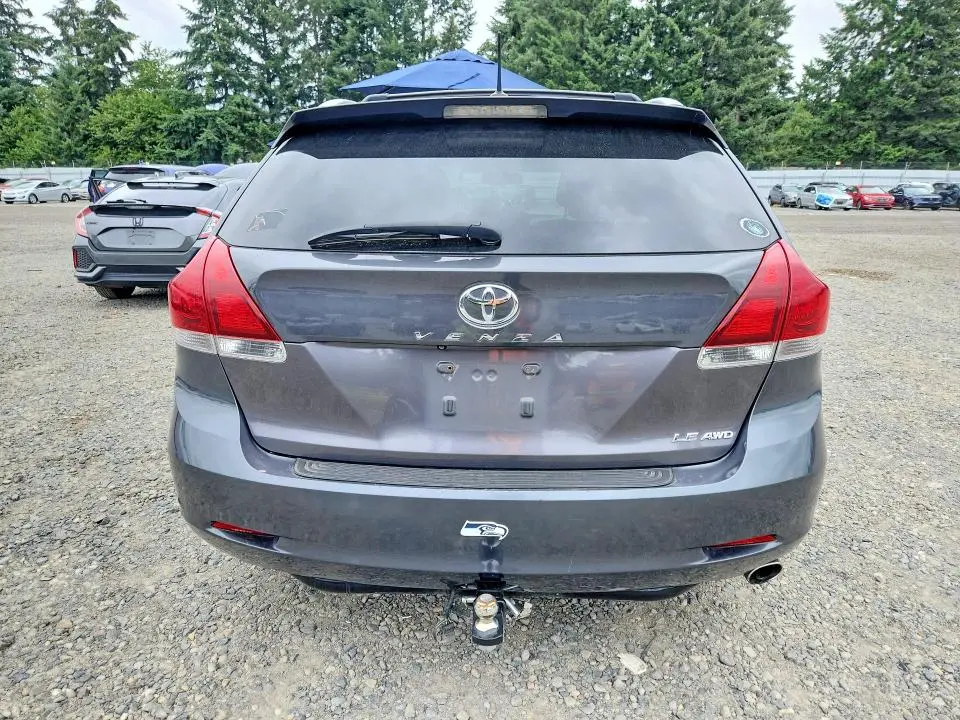 2013 TOYOTA VENZA LE  