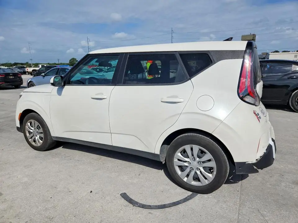 2024 KIA SOUL LX  