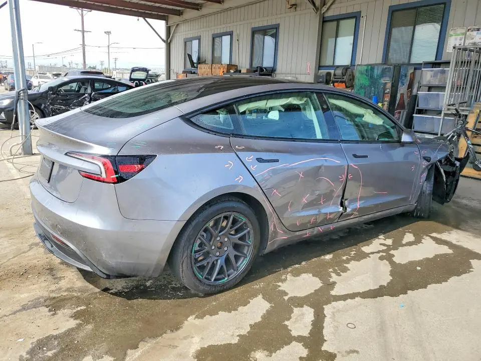 2025 TESLA MODEL 3   