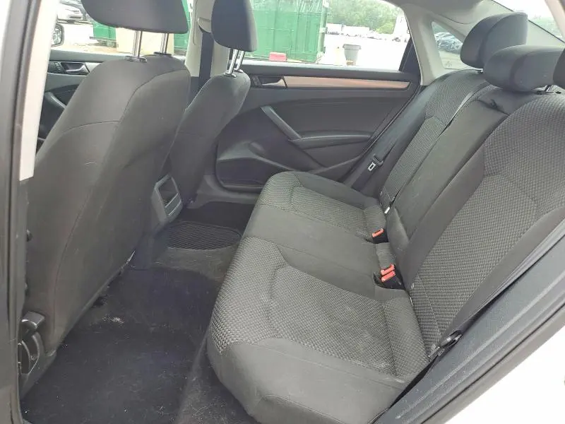 2014 VOLKSWAGEN PASSAT S  
