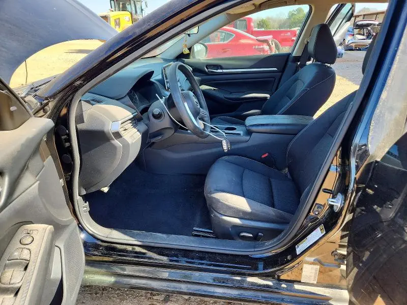 2022 NISSAN ALTIMA SV  