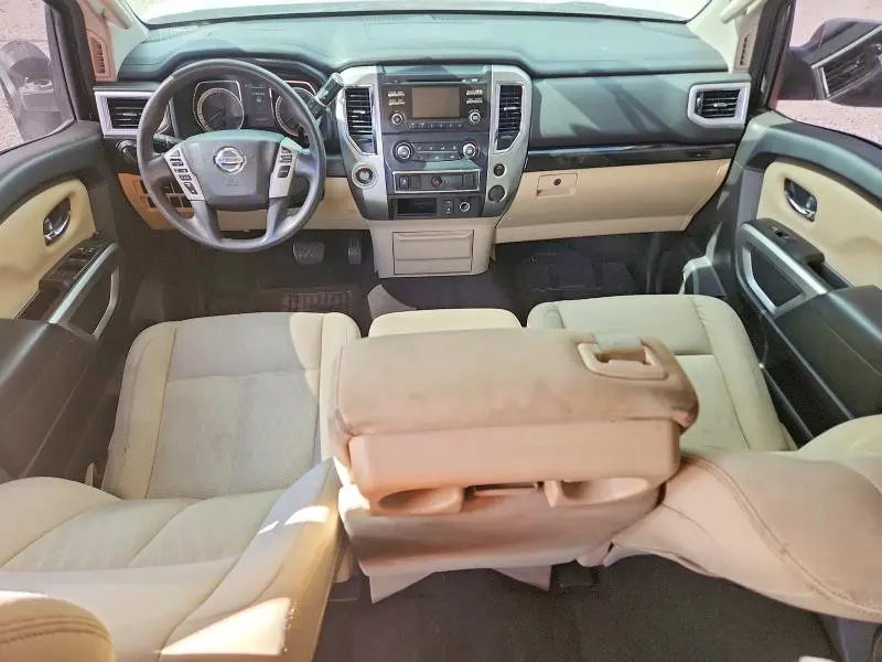 2017 NISSAN TITAN SV  