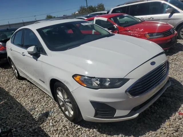 2019 FORD FUSION SE  