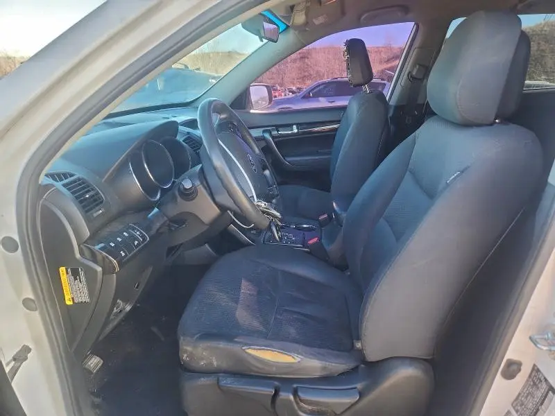 2012 KIA SORENTO BASE  