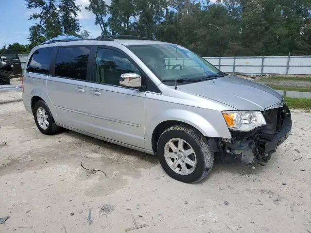 2010 CHRYSLER TOWN & COUNTRY TOURING  