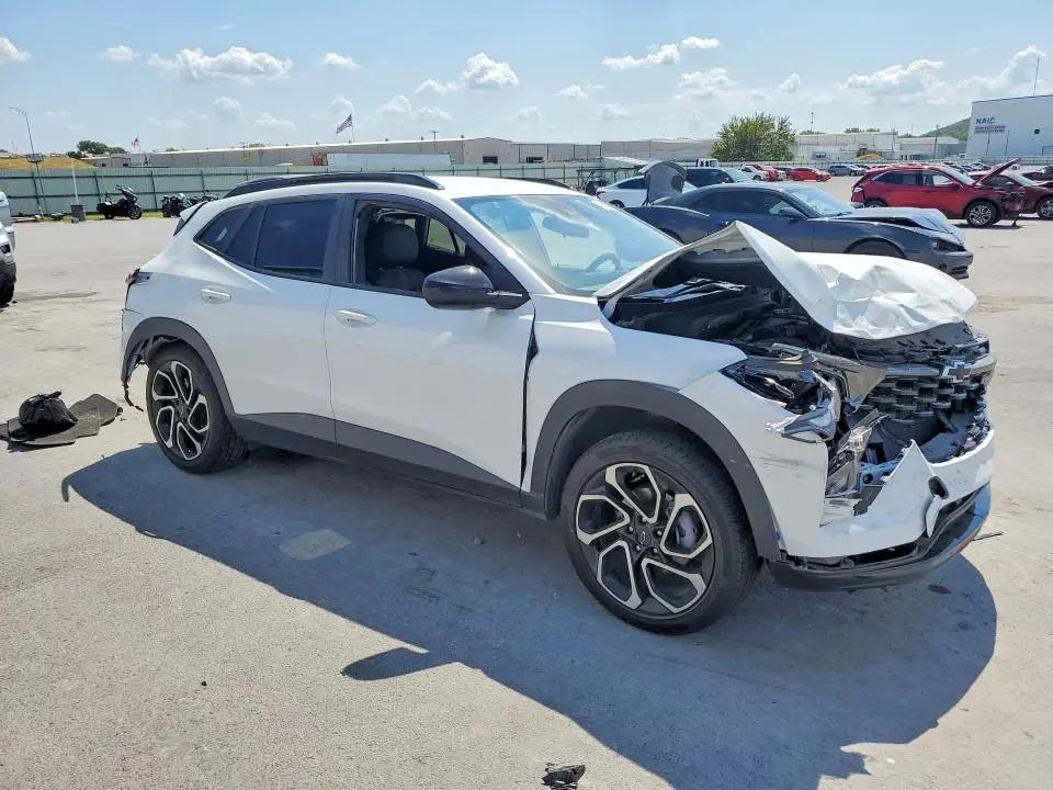 2025 CHEVROLET TRAX 2RS  