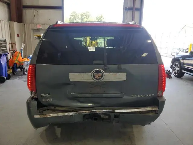 2010 CADILLAC ESCALADE   