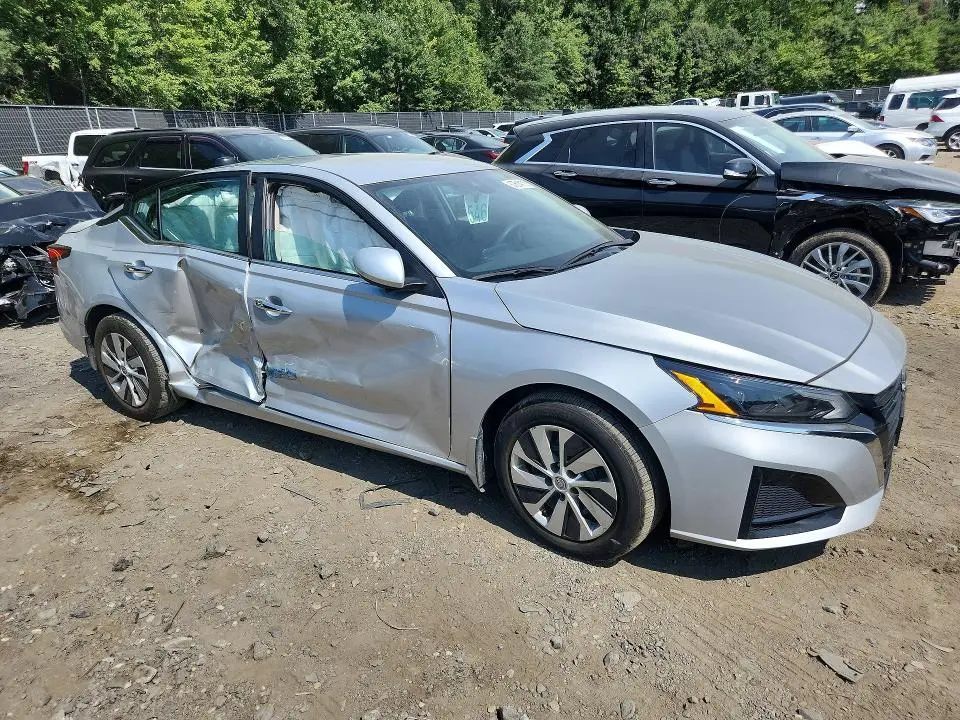 2023 NISSAN ALTIMA S  