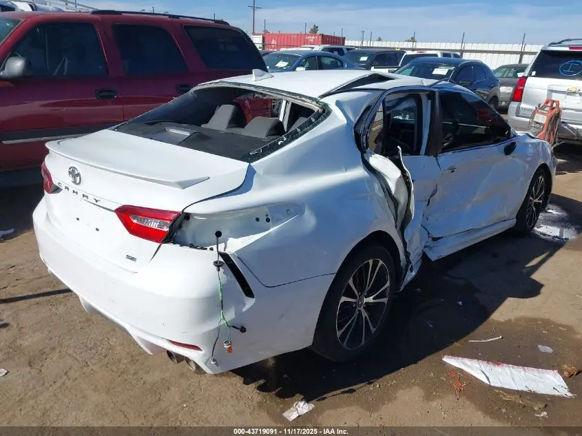 2020 TOYOTA CAMRY SE