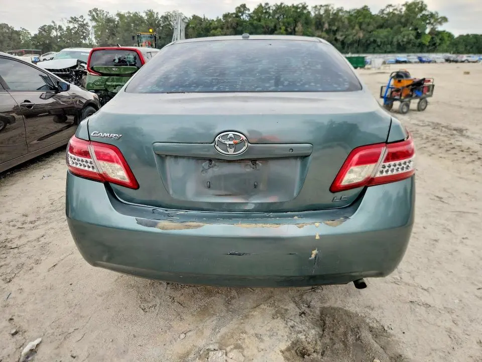 2010 TOYOTA CAMRY LE  
