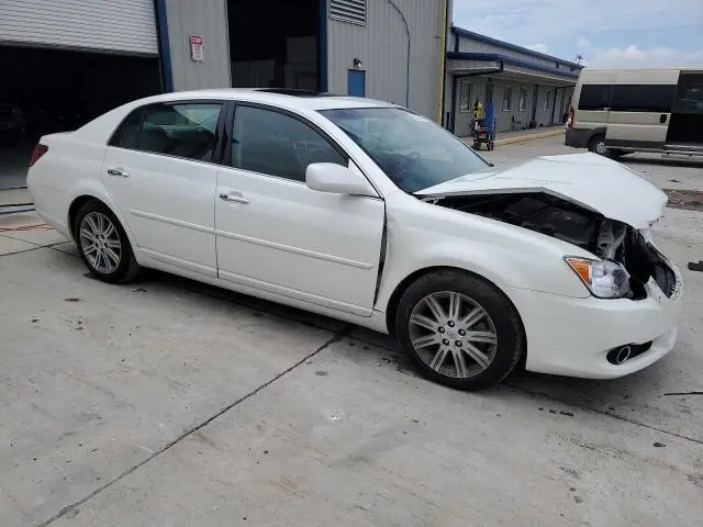 2010 TOYOTA AVALON XL  