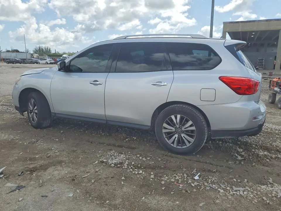 2018 NISSAN PATHFINDER SL  
