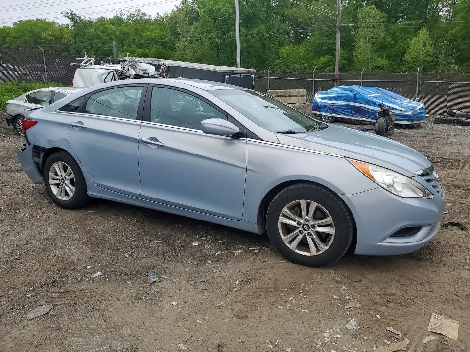 2013 HYUNDAI SONATA GLS  