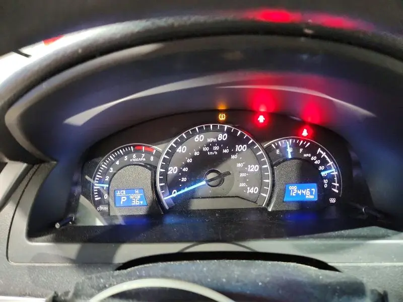 2012 TOYOTA CAMRY LE  