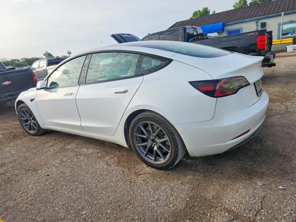 2021 TESLA MODEL 3   
