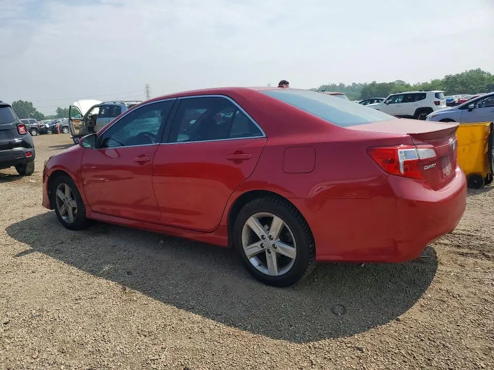 2012 TOYOTA CAMRY SE  