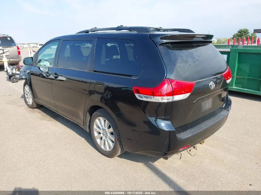 2014 TOYOTA SIENNA XLE 7 PASSENGER