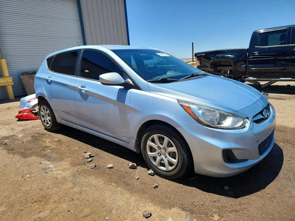 2013 HYUNDAI ACCENT GS  