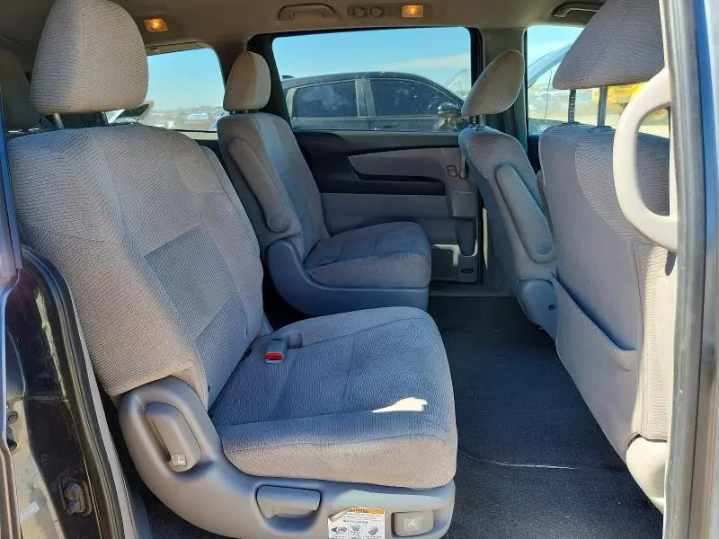 2011 HONDA ODYSSEY LX  