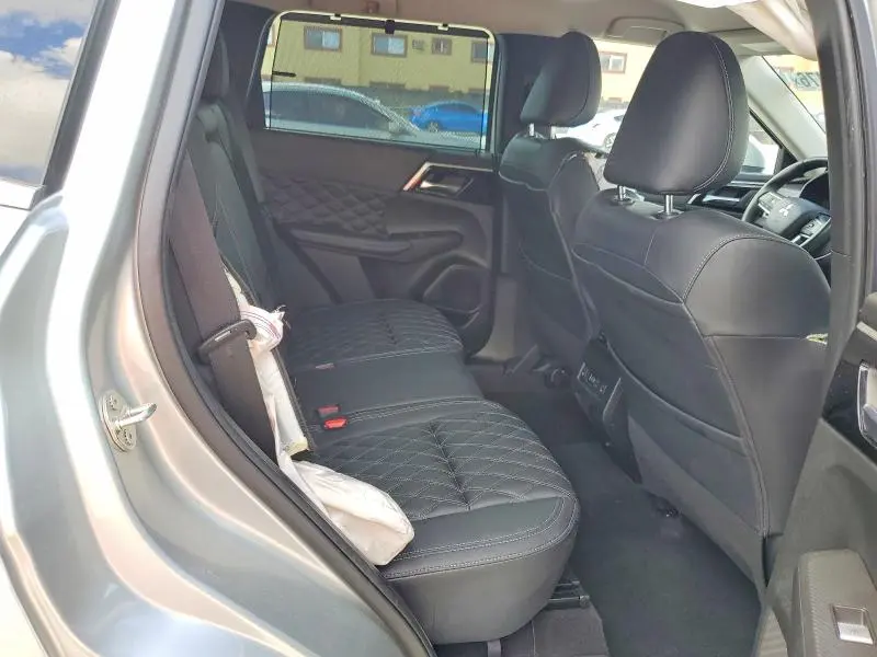 2023 MITSUBISHI OUTLANDER SEL  