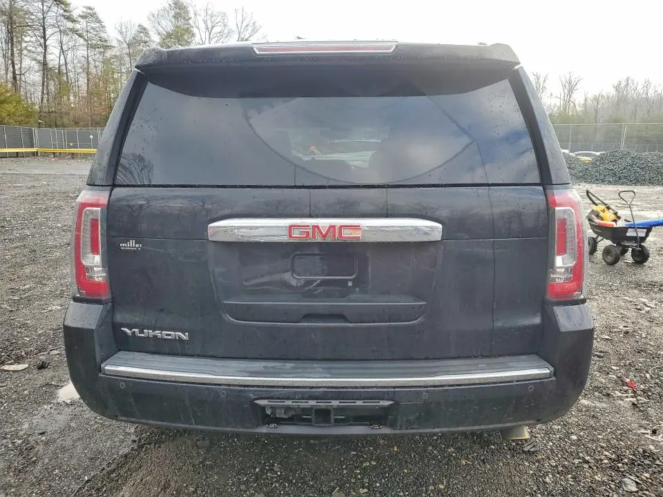 2017 GMC YUKON DENALI  