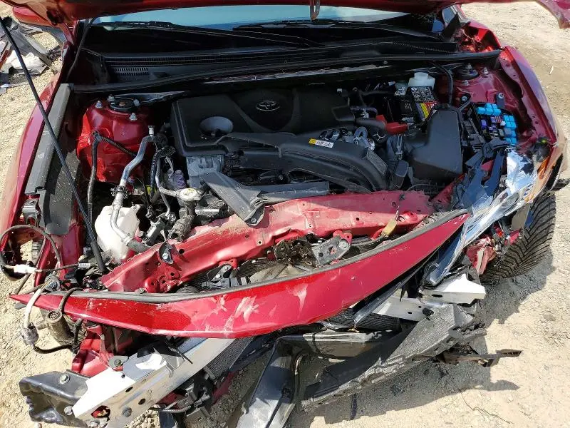 2021 TOYOTA CAMRY XLE  