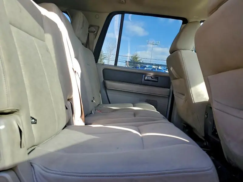 2010 FORD EXPEDITION EL XLT  