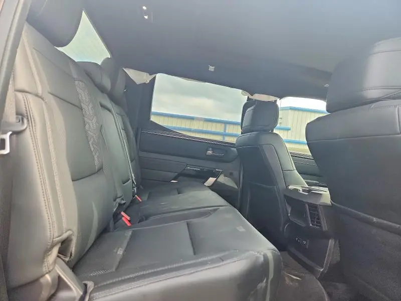 2025 TOYOTA TUNDRA CREWMAX LIMITED  