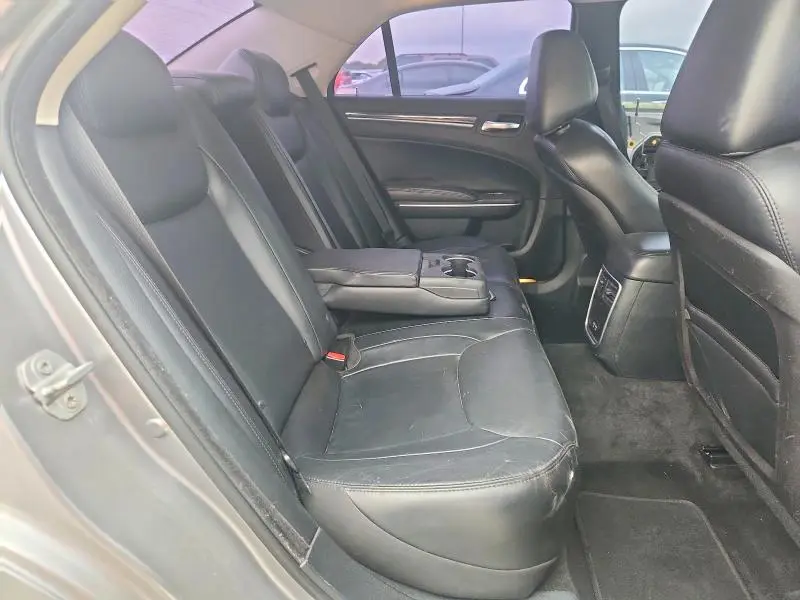 2015 CHRYSLER 300 LIMITED  