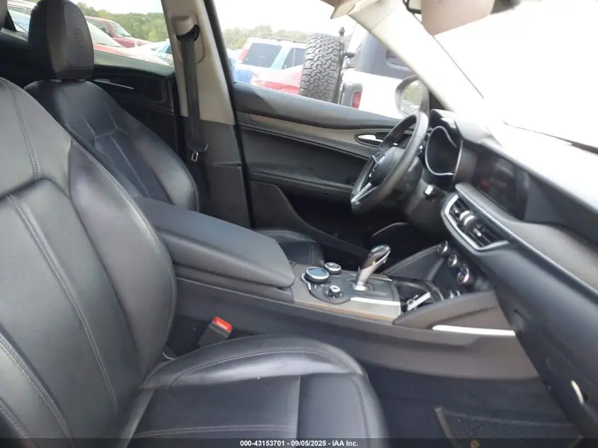 2018 ALFA ROMEO STELVIO TI AWD