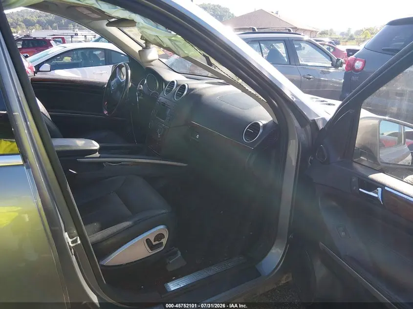 2012 MERCEDES-BENZ GL 550 4MATIC