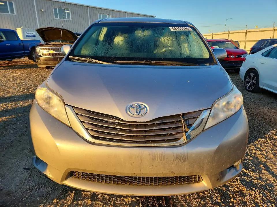 2011 TOYOTA SIENNA XLE 8-PASSENGER  