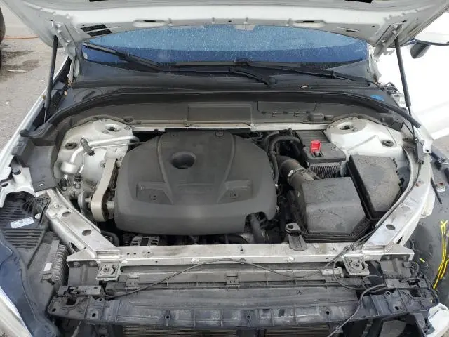 2019 VOLVO XC60 T5 MOMENTUM  