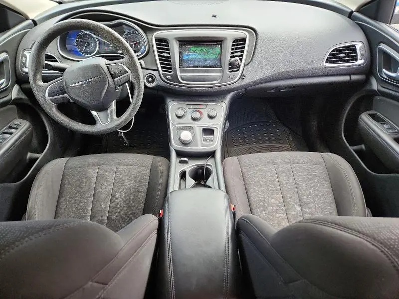2015 CHRYSLER 200 LX  