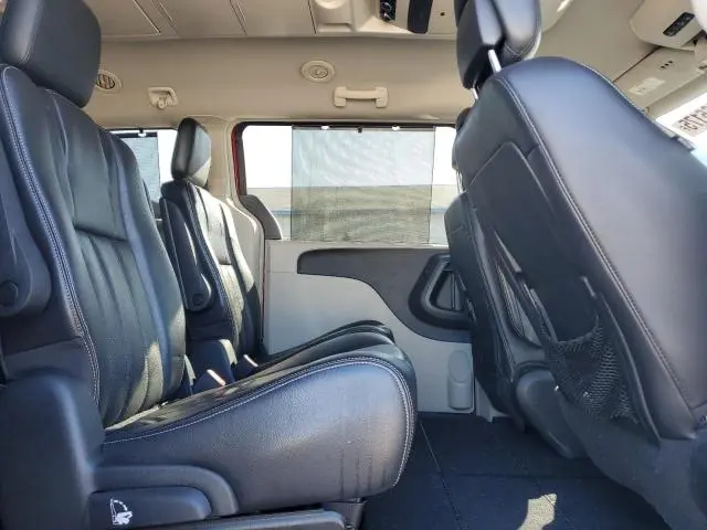 2011 CHRYSLER TOWN & COUNTRY TOURING L  