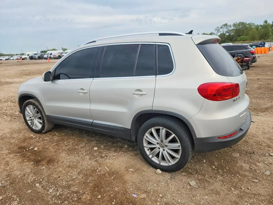 2012 VOLKSWAGEN TIGUAN S  