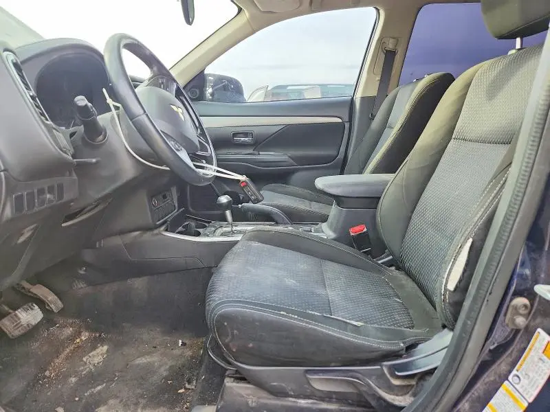 2017 MITSUBISHI OUTLANDER SE  